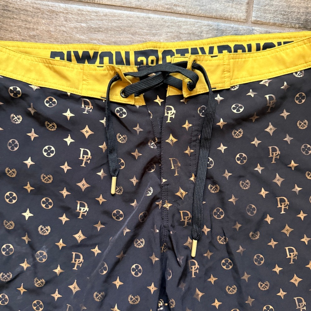 Dixxon Flannel Co Mens Party Crest Bougie 9" Boardshorts, Gold Black, 38 - Picture 3 of 11
